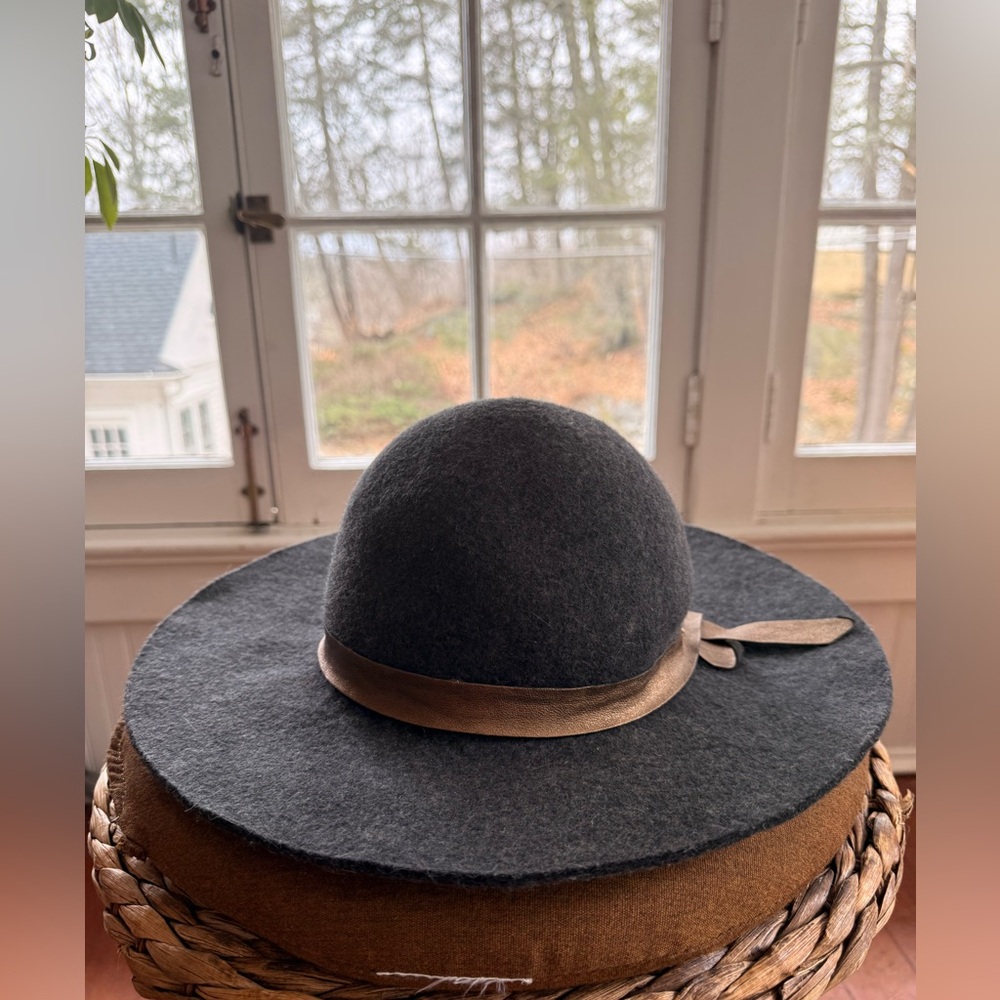 Calypso St Barth Charcoal Gray Wool Felt Wide Brim Hat Bronze Ribbon Accent‎